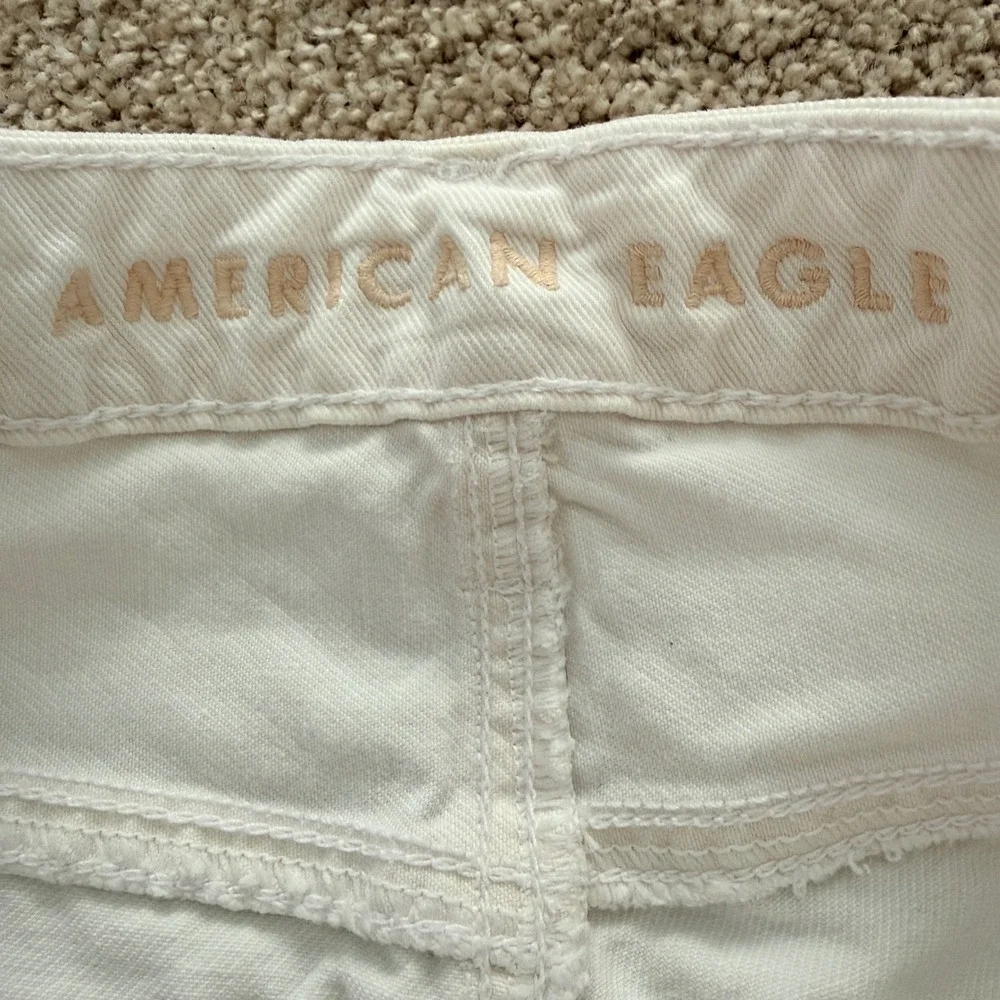 American Eagle Baggy Denim Shorts Womens 2 White Highest Rise Distressed Raw Hem